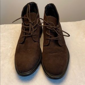 Men’s dress shoes